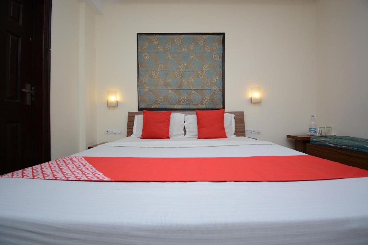 Oyo 5478 Skippers Inn Ludhiana Quarto foto